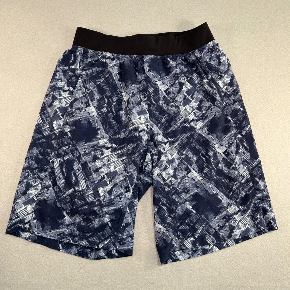 Lululemon Core Shorts Mens Medium Blue Cityscape Print No Liner Athletic